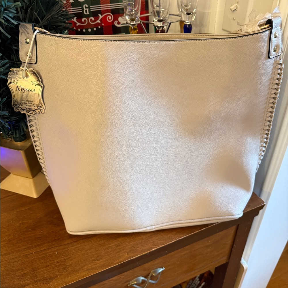 Alyssa Elegant Cream Shoulder Bag